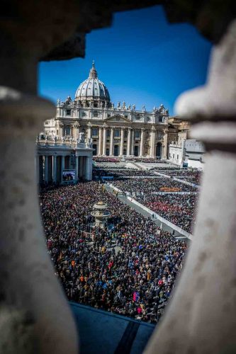 Vatican City, Rome, Italy; 27 feb 2013,Pope Benedict XVI held his last general audience at the Vatican on Wednesday, a day before he steps down from the papacy.

About 200,000 people turned out to bid farewell to the pontiff, who assured the faithful that his heart was 