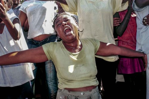 Jan 2005: during a protest against United Nations in cite Soleil a women crying because the U. N´s soldiers have arrested her husban accused of having hidden guns.
Lorenzo Moscia/GraziaNeri