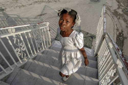 Jul 2004, Port au Prince: outside a baptist church
Lorenzo Moscia/GraziaNeri