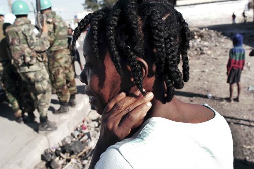Jan 2005 POrt au Prince
women in cite soleil
Lorenzo Moscia/GraziaNeri