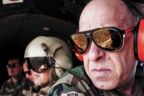 Reportaje realizado entre julio 2004 y enero 2005
Militares chilenos patrullan en elicoptero